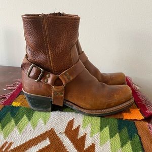 Frye cavalry harness ankel boots